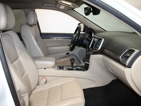 Used 2014 Jeep Grand Cherokee Limited AWD/4WD image 12