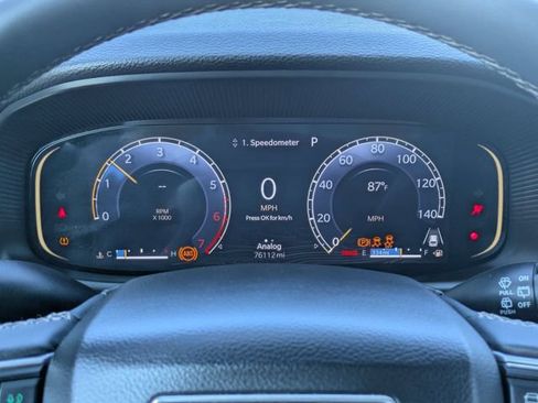 Used 2024 Jeep Wagoneer L Series II RWD image 30