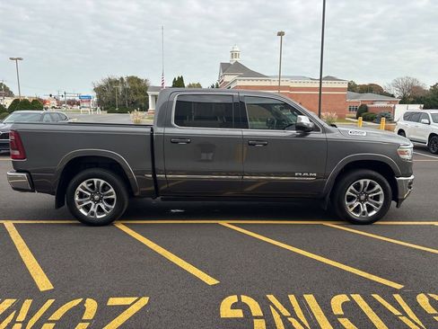 Used 2023 RAM 1500 Limited image 9