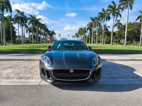 Used 2016 Jaguar F-TYPE Coupe RWD image 2