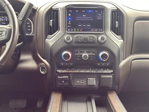 Used 2022 GMC Sierra 1500 Denali w/ Denali Premium Package image 32