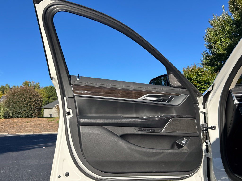 Used 2020 BMW 740i RWD image 62