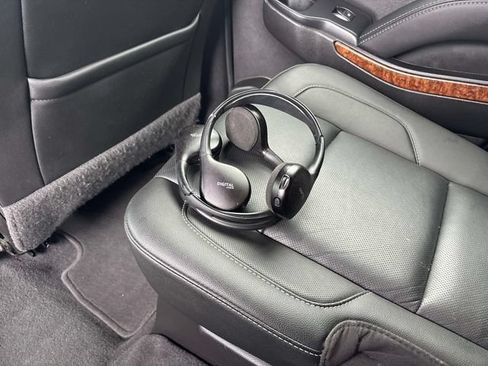 Used 2019 Chevrolet Tahoe Premier AWD/4WD image 9