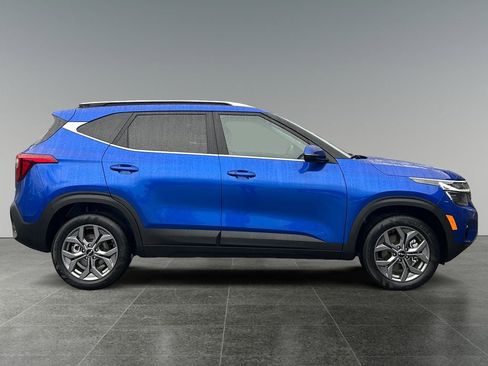 Used 2024 Kia Seltos S AWD/4WD image 8