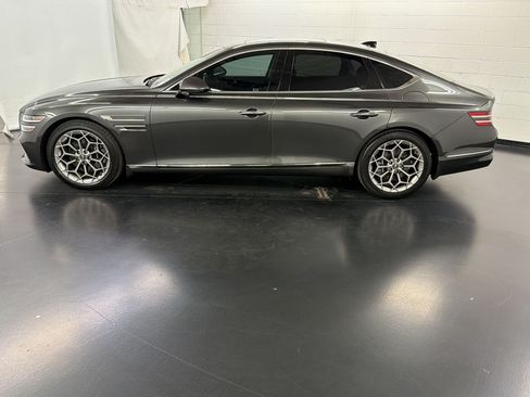Used 2022 Genesis G80 2.5T w/ Prestige Package RWD image 2