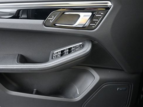 Used 2024 Porsche Macan S image 12