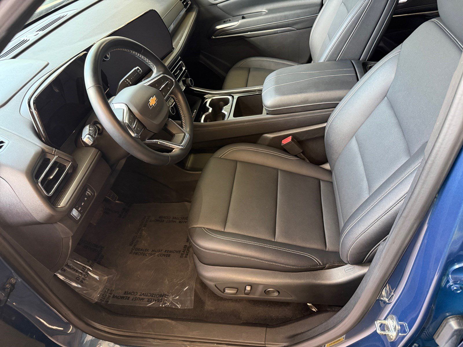 Used 2026 Chevrolet Traverse LT AWD/4WD image 11