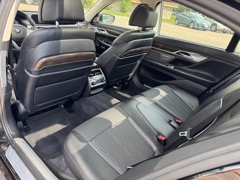 Used 2017 BMW 740i xDrive 740i xDrive Sedan image 29