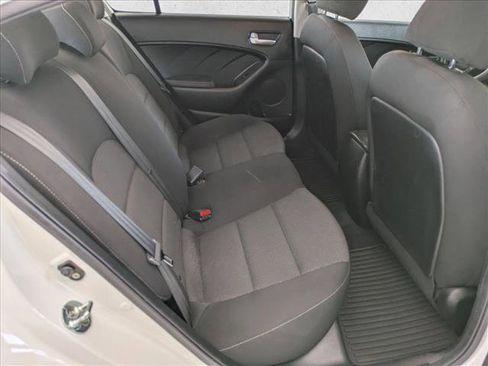 Used 2018 Kia Forte LX FWD image 18