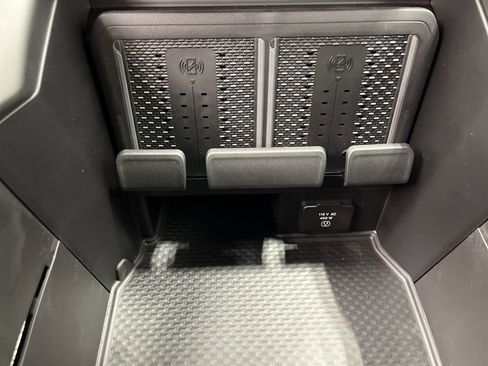 New 2026 RAM 2500 Limited image 18