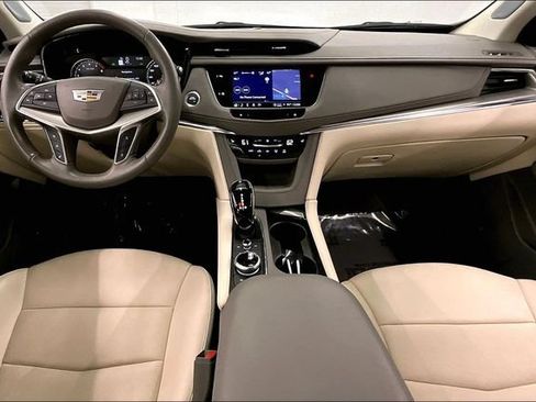 Used 2024 Cadillac XT5 Premium Luxury FWD image 18