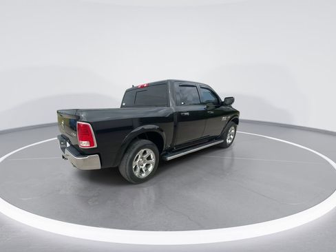 Used 2017 RAM 1500 Laramie w/ Convenience Group AWD/4WD image 8