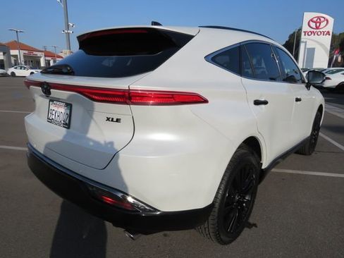 Certified 2023 Toyota Venza Nightshade image 10