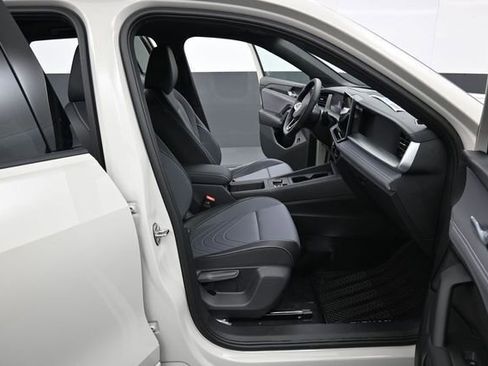 New 2026 Volkswagen Tiguan SE R-Line image 14