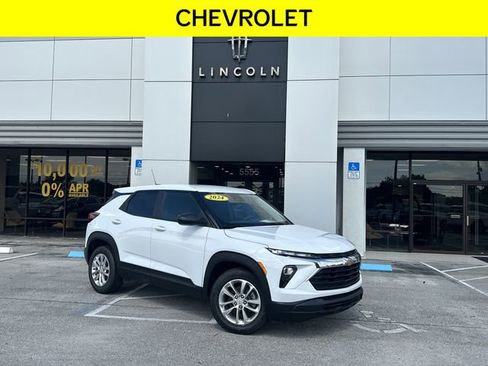 Used 2024 Chevrolet TrailBlazer LS w/ LS Convenience Package FWD image 1
