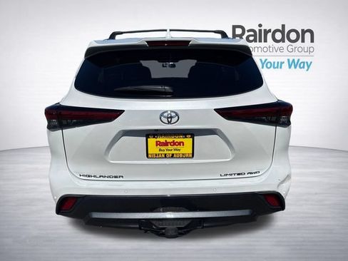 Used 2023 Toyota Highlander Limited AWD/4WD image 6