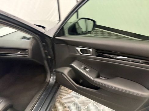 Used 2024 Honda Civic Touring image 15