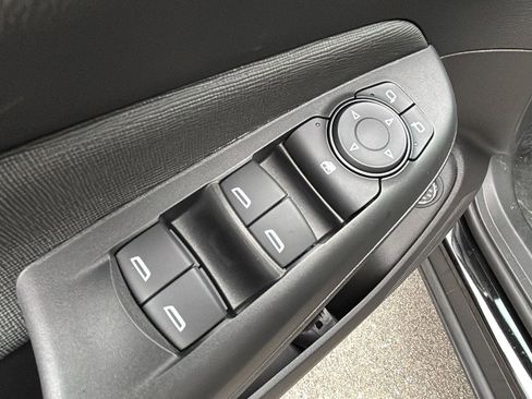 New 2025 Buick Envista Preferred w/ Convenience II Package image 10