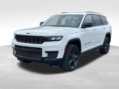 New 2025 Jeep Grand Cherokee L Altitude image 7