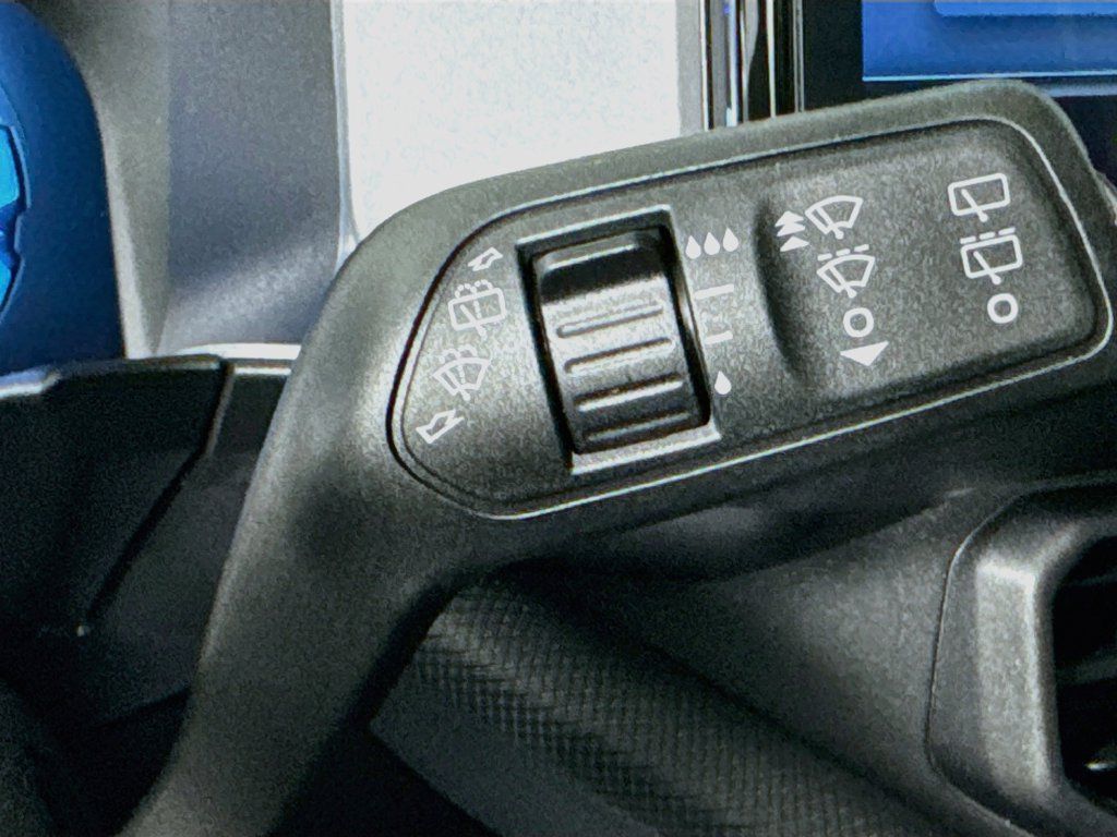 Used 2025 Ford Bronco Sport Badlands AWD/4WD image 13