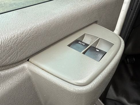 Used 2019 Chevrolet Express 2500 w/ Driver Convenience Package image 36