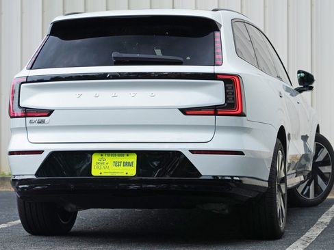 Used 2025 Volvo EX90 Ultra AWD/4WD image 5