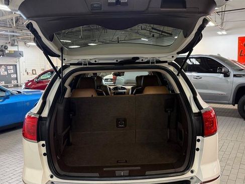 Used 2015 Buick Enclave Leather FWD image 12