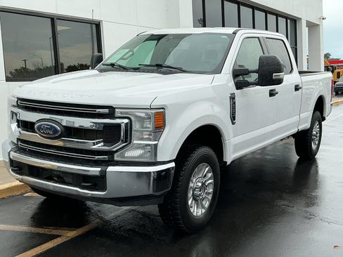 Used 2021 Ford F250 XLT w/ FX4 Off-Road Package AWD/4WD image 4