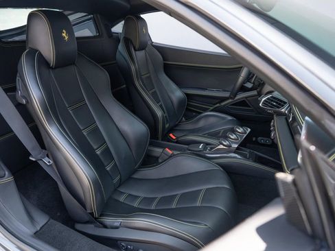 Used 2015 Ferrari 458 Italia Coupe RWD image 58