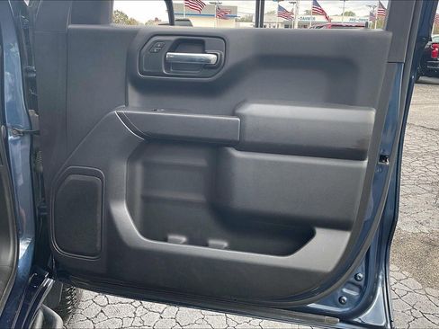 Used 2021 Chevrolet Silverado 1500 Custom Trail Boss w/ Safety Confidence Package AWD/4WD image 26