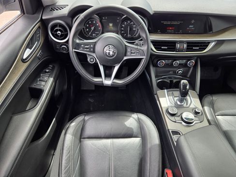 Used 2018 Alfa Romeo Stelvio Ti AWD/4WD image 12