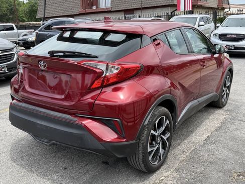 Used 2018 Toyota C-HR XLE FWD image 6