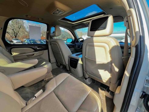 Used 2014 GMC Yukon Denali image 28