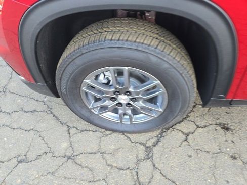 New 2025 GMC Acadia Elevation image 27