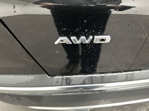 Used 2025 Cadillac XT5 Premium Luxury image 14