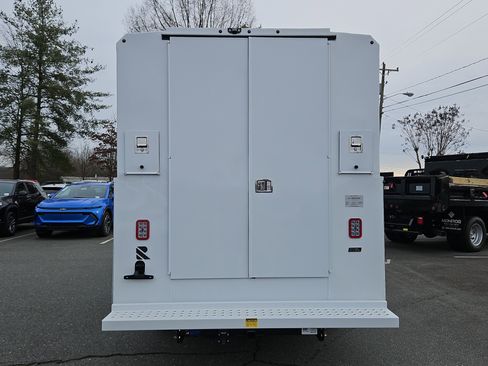 New 2026 Chevrolet Express 3500 w/ Power Convenience Package RWD image 4