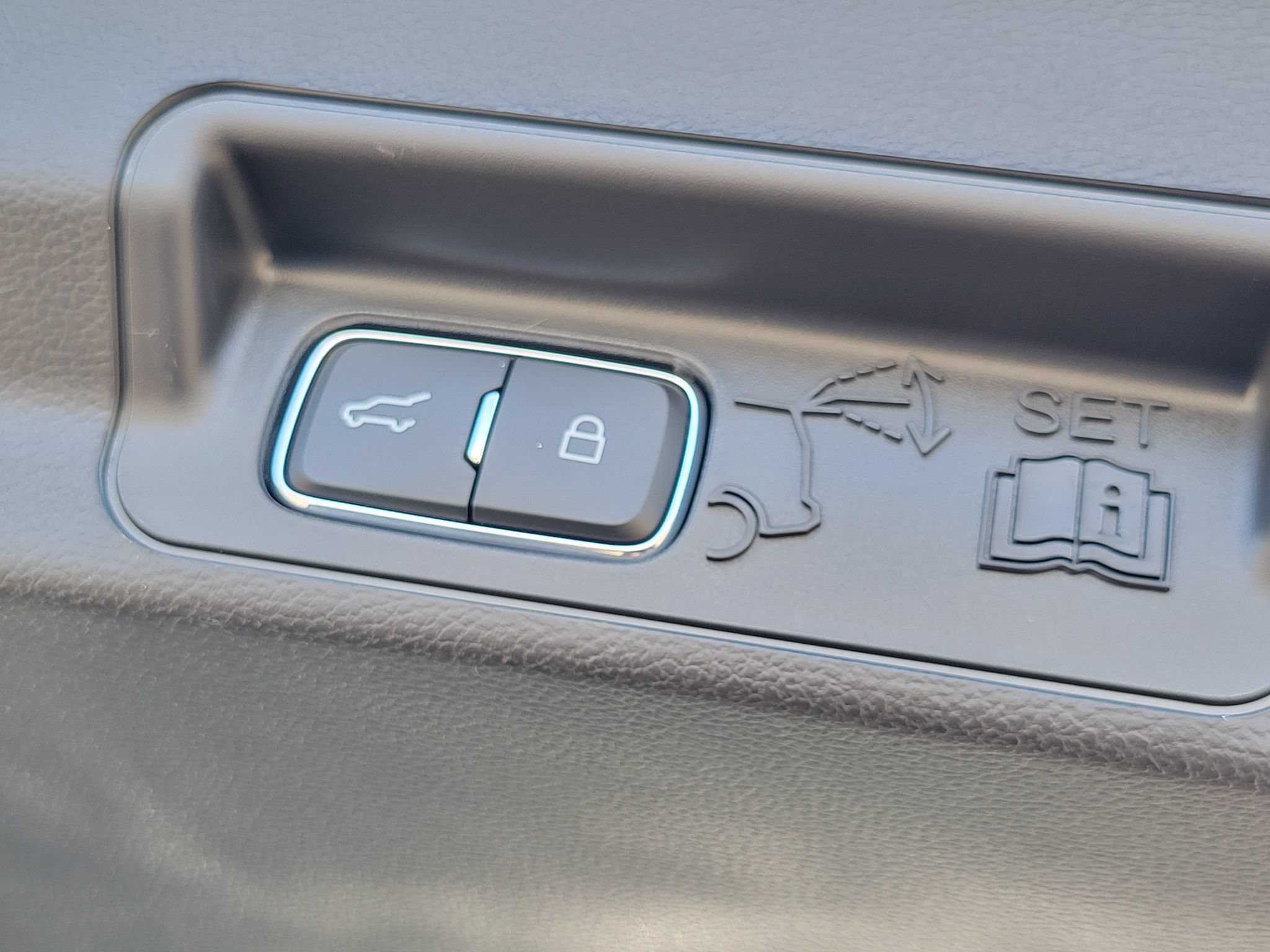 New 2027 Ford Explorer ST-Line AWD/4WD image 28