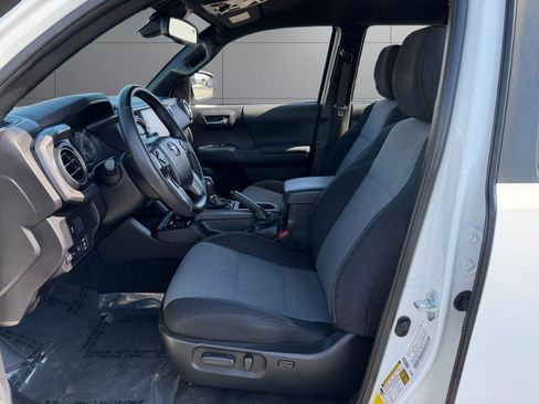 Used 2023 Toyota Tacoma TRD Off-Road AWD/4WD image 16