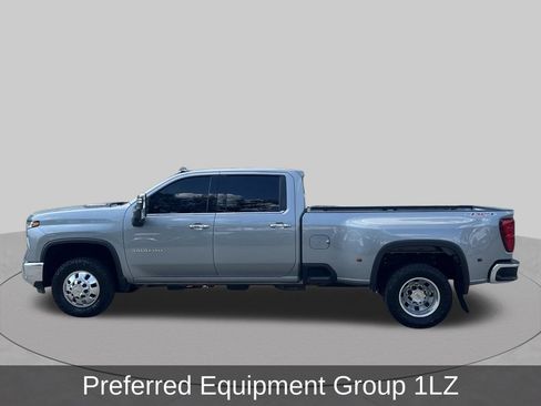 Used 2024 Chevrolet Silverado 3500 LTZ w/ LTZ Plus Package AWD/4WD image 2