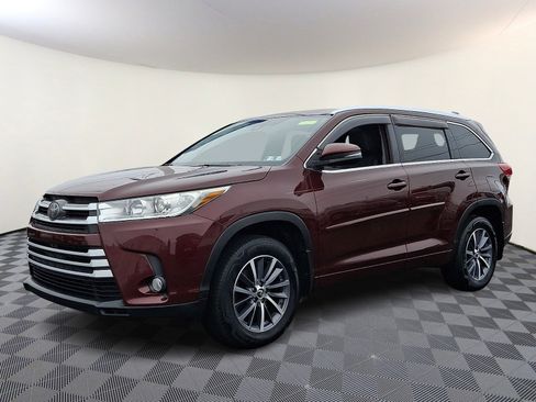 Used 2018 Toyota Highlander XLE w/ Protection Package #3 image 3