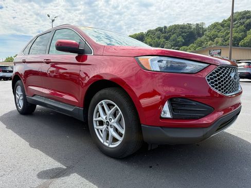 Used 2024 Ford Edge SEL w/ Convenience Package AWD/4WD image 3