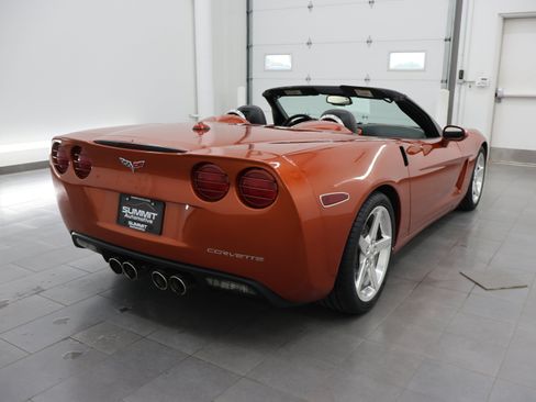 Used 2005 Chevrolet Corvette Convertible w/ Preferred Equipment Group RWD image 48