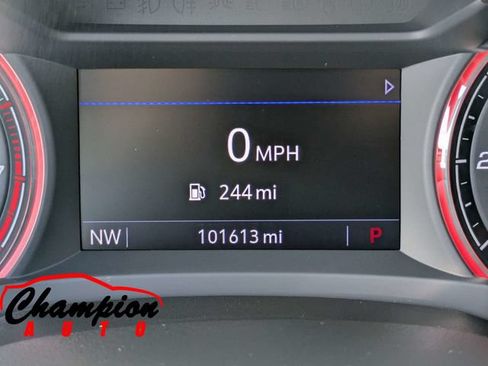Used 2021 Chevrolet TrailBlazer RS w/ Technology Package FWD image 29