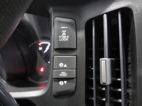 Used 2014 Honda Ridgeline SE image 20