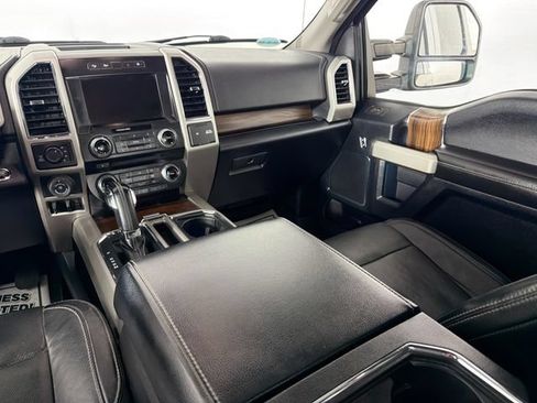 Used 2017 Ford F150 Lariat w/ Equipment Group 502A Luxury AWD/4WD image 23