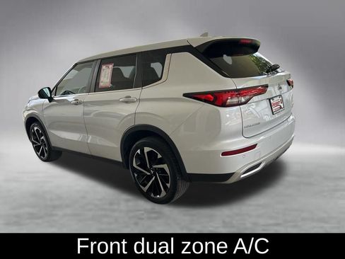 Used 2023 Mitsubishi Outlander SE FWD image 4