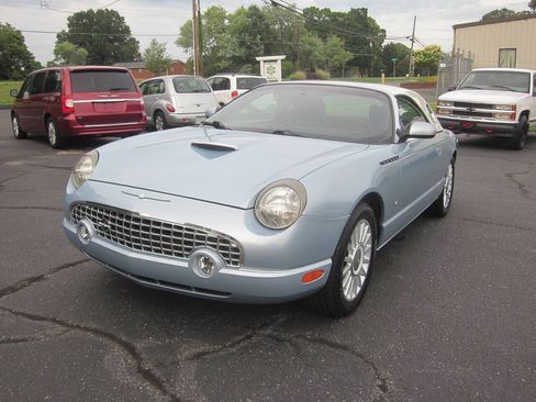 Used 2004 Ford Thunderbird RWD image 2