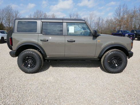 New 2026 Ford Bronco Badlands w/ Sasquatch Package AWD/4WD image 4