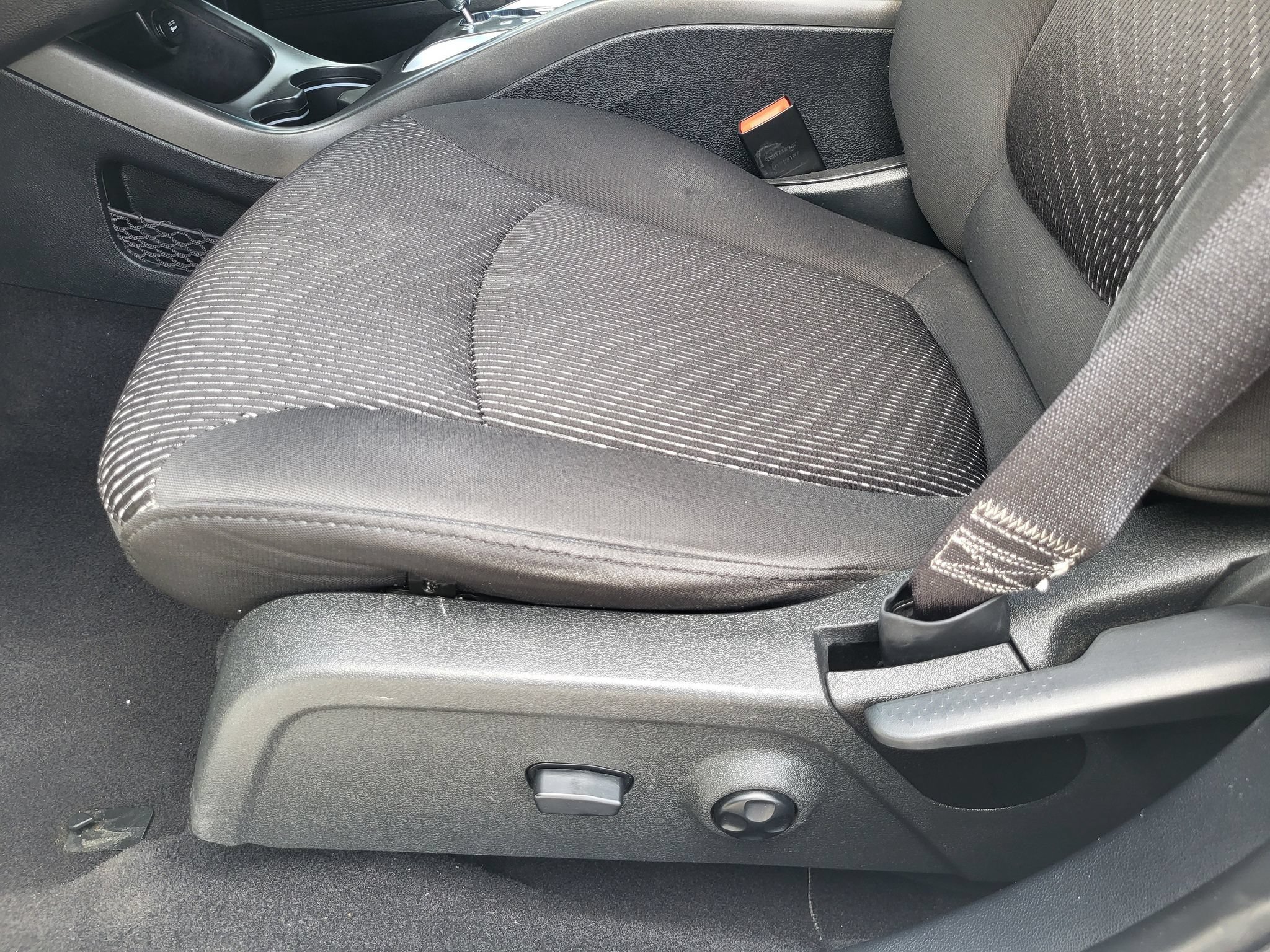 Used 2017 Dodge Journey SXT w/ Comfort/Convenience Group FWD image 19