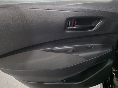 Used 2024 Toyota Corolla LE FWD image 11